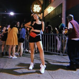 Meet your Posher, Isabel